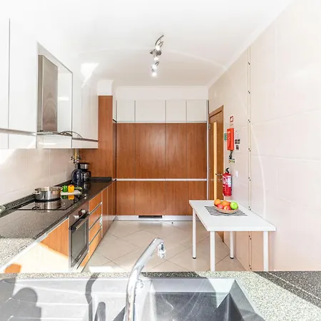 Perola-superb Base In Historical Centre Apartment