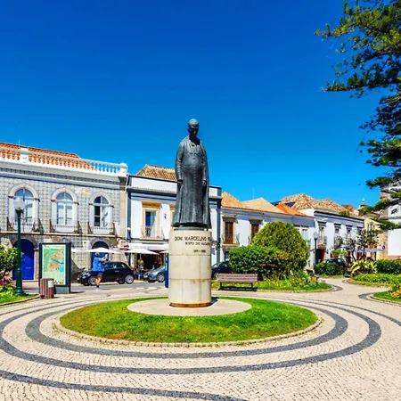 Perola-superb Base In Historical Centre *