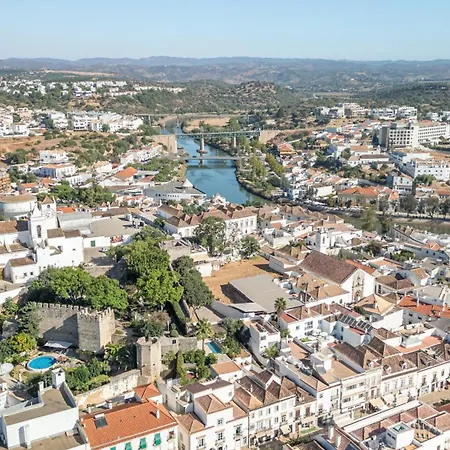 Perola-superb Base In Historical Centre *