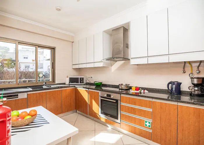 Perola-superb Base In Historical Centre