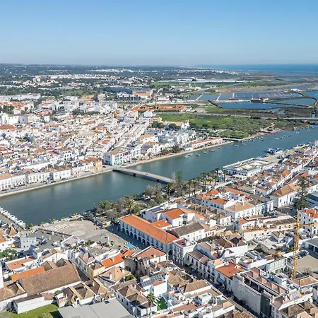 Perola-superb Base In Historical Centre Apartment *