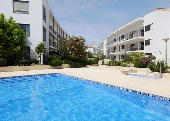 Perola-superb Base In Historical Centre