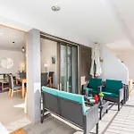 Perola-superb Base In Historical Centre Apartamento *